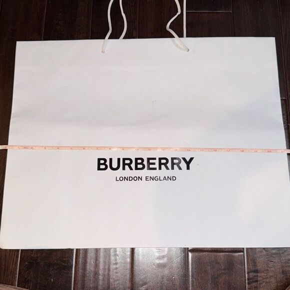 Burberry large white shopping bag - Picture 2 of 5